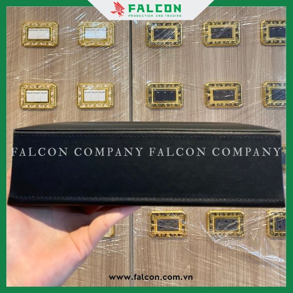 Falcon - nhận in ấy thiết kế logo trên hộp giấy da theo yêu cầu 