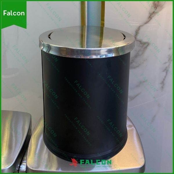 Hình ảnh thực tế thùng rác inox nắp bập bênh được công ty Falcon cung cấp